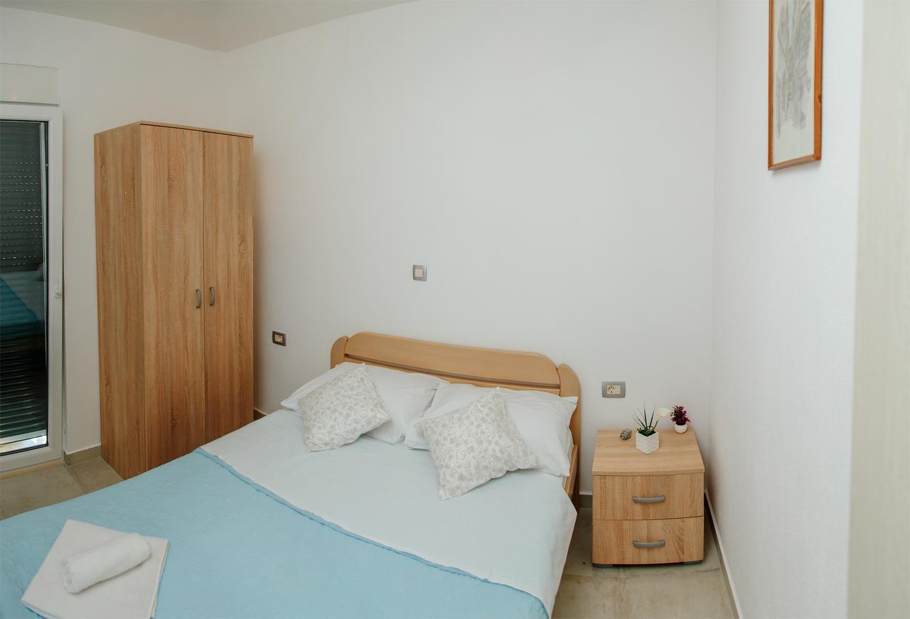 Apartmani Mozaici Risan Exterior foto