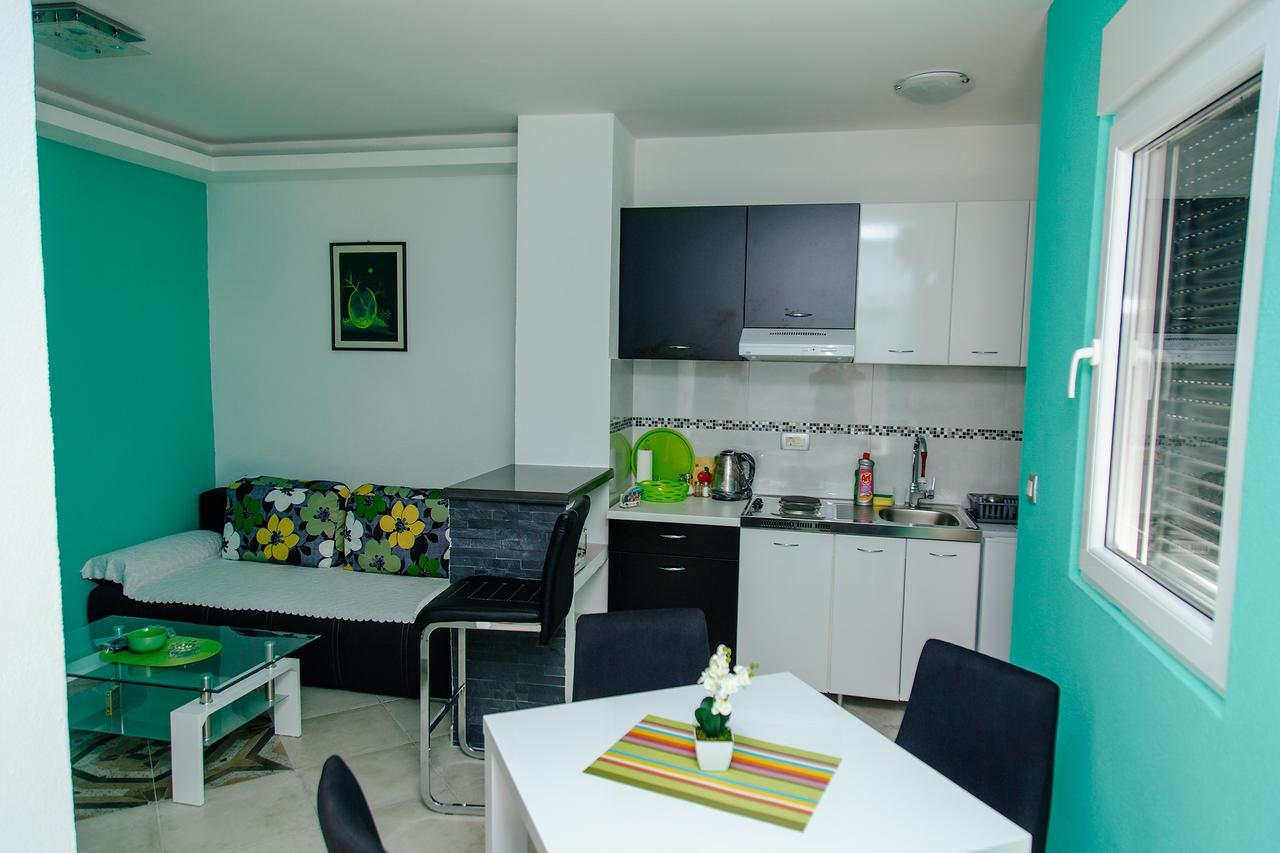 Apartmani Mozaici Risan Exterior foto